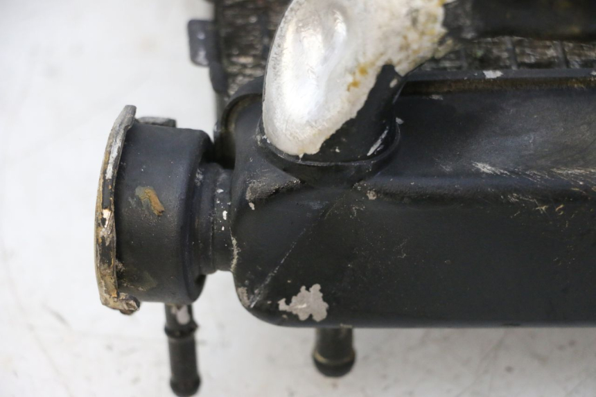 photo de KÜHLER  HONDA CBR RR FIREBLADE 900 (1992 - 1994) - Zoom auf Komponenten