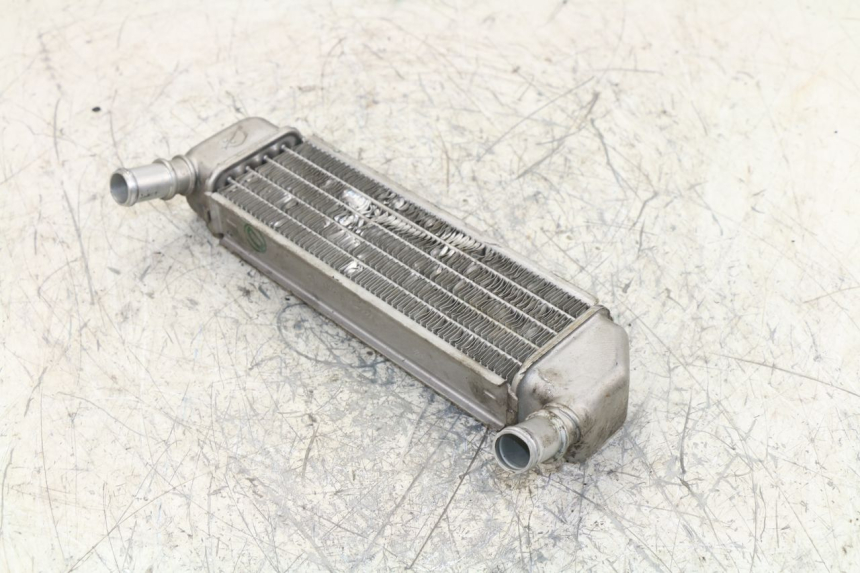 photo de KÜHLER RECHTS PEUGEOT LUDIX BLASTER 50 (2006 - 2014) - Alternative Perspektive