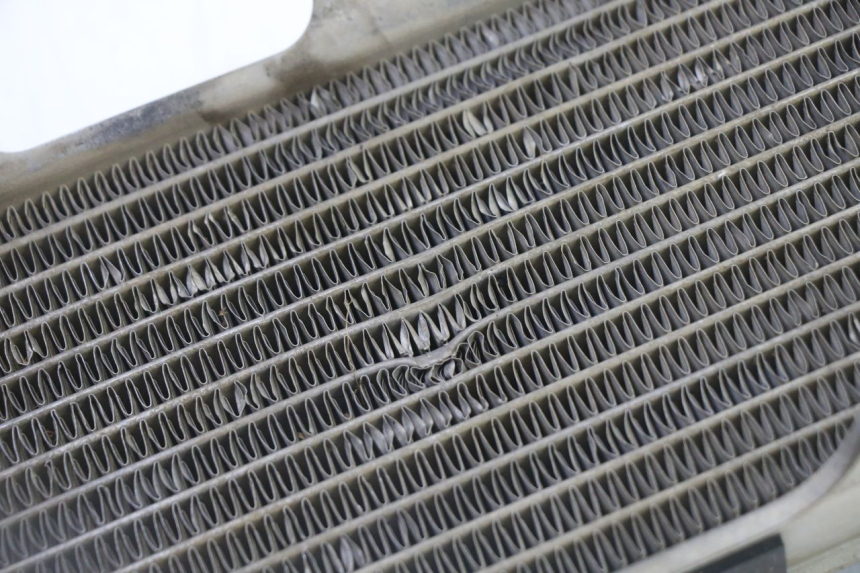 photo de KÜHLER RECHTS YAMAHA YZ-F YZF 250 (2014 - 2018) - Detailansicht des Bauteils