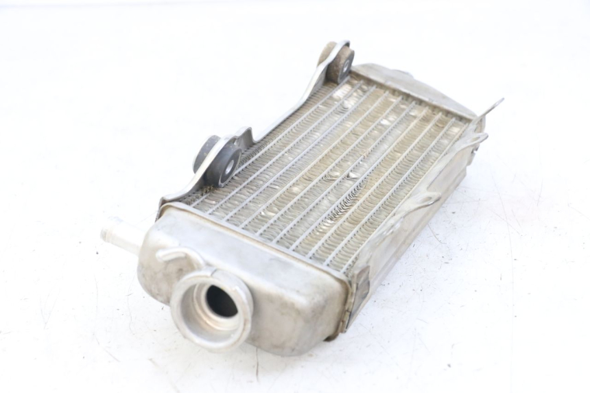 photo de RECHTER KÜHLER YAMAHA YZ 125 (2017 - 2021) - Technische Nahaufnahme