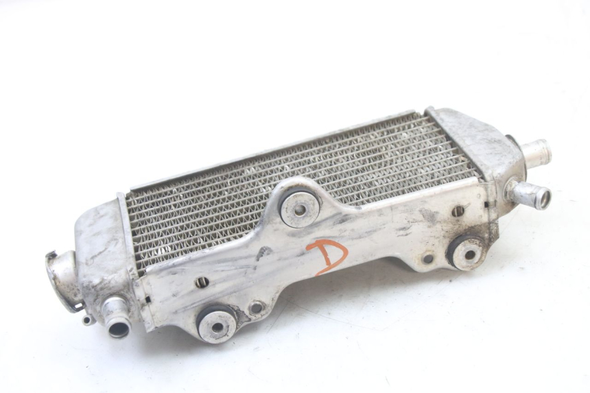 photo de KÜHLER RECHTS YAMAHA YZ 125 (2006 - 2016) - Technische Nahaufnahme