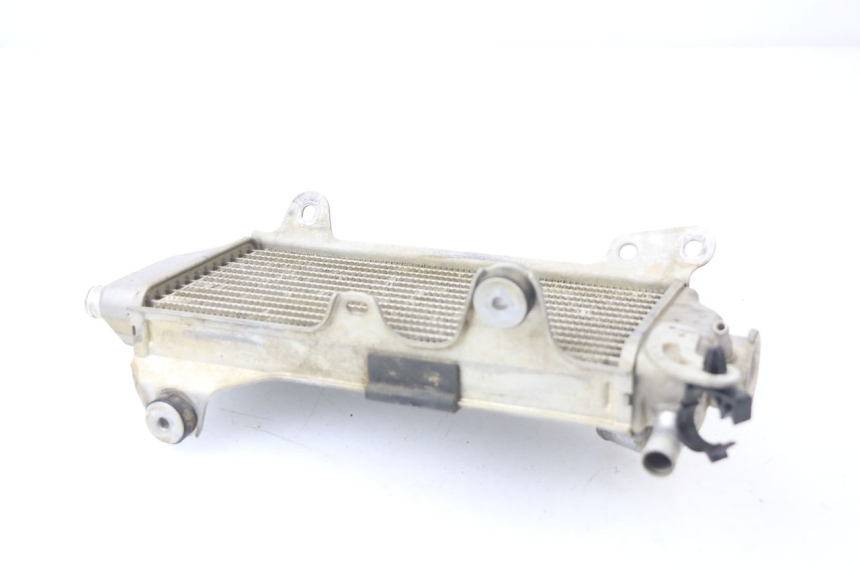 photo de KÜHLER RECHTS YAMAHA YZF YZ-F 450 (2018 - 2021) - Detailansicht des Bauteils