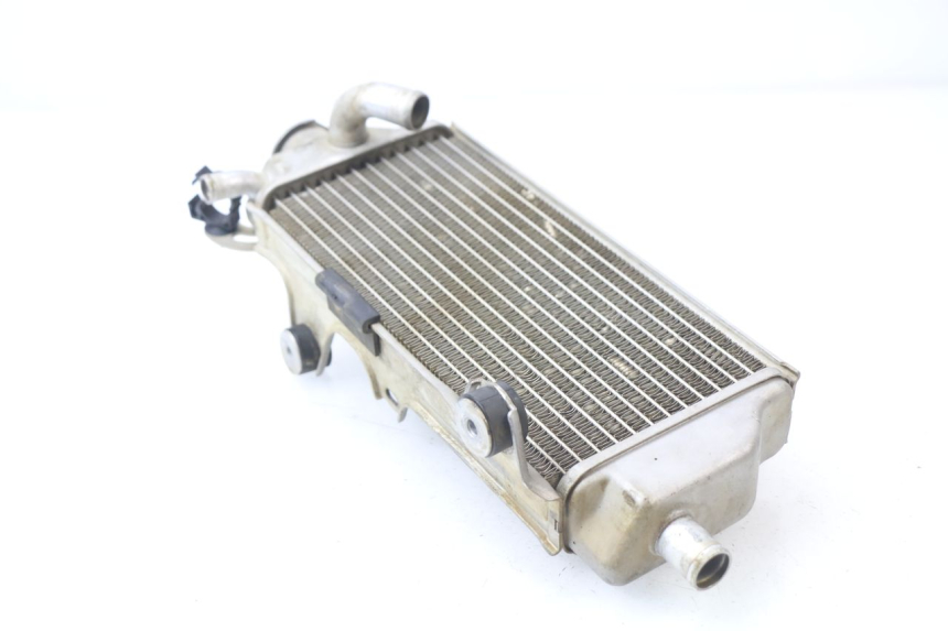 photo de KÜHLER RECHTS YAMAHA YZF YZ-F 450 (2018 - 2021) - Zoom auf Gebrauchszustand