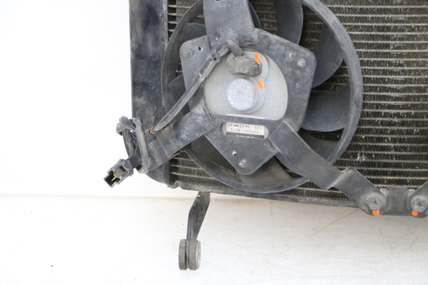 photo de KÜHLER YAMAHA FJR ABS 1300 (2006 - 2012) - Fokus auf die Struktur