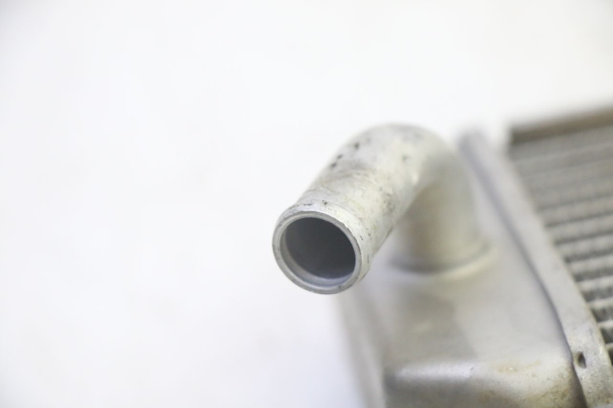 photo de KÜHLER LINKS KAWASAKI KXF KX-F 250 (2017 - 2019) - Oberflächenzustand und Material