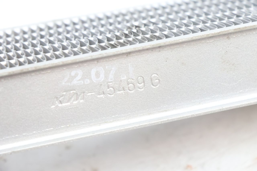 photo de KÜHLER LINKS PEUGEOT LUDIX BLASTER 50 (2006 - 2014) - Zoom auf Komponenten