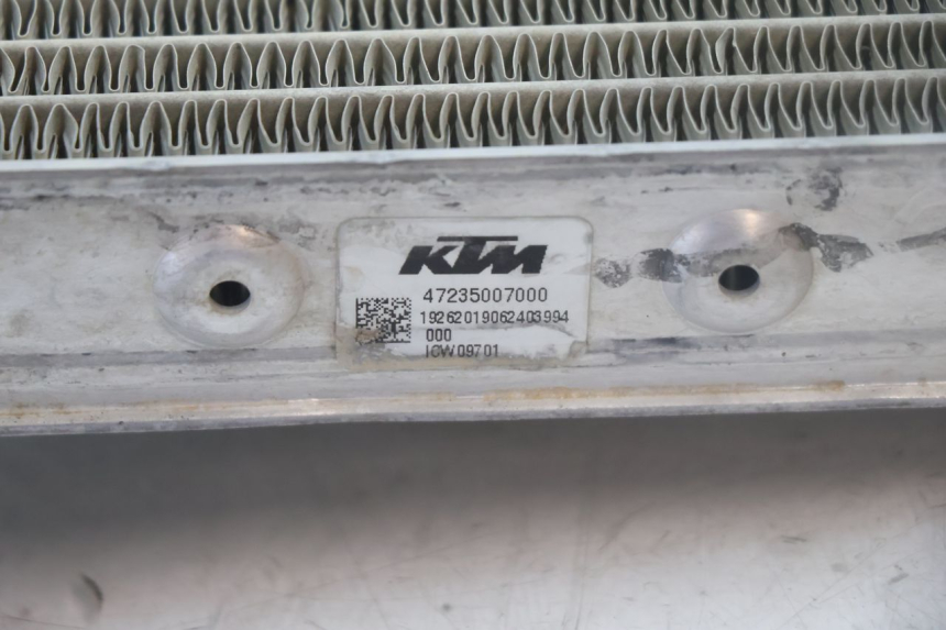 photo de KÜHLER LINKS KTM SX 85 (2018 - 2024) - Alternative Perspektive