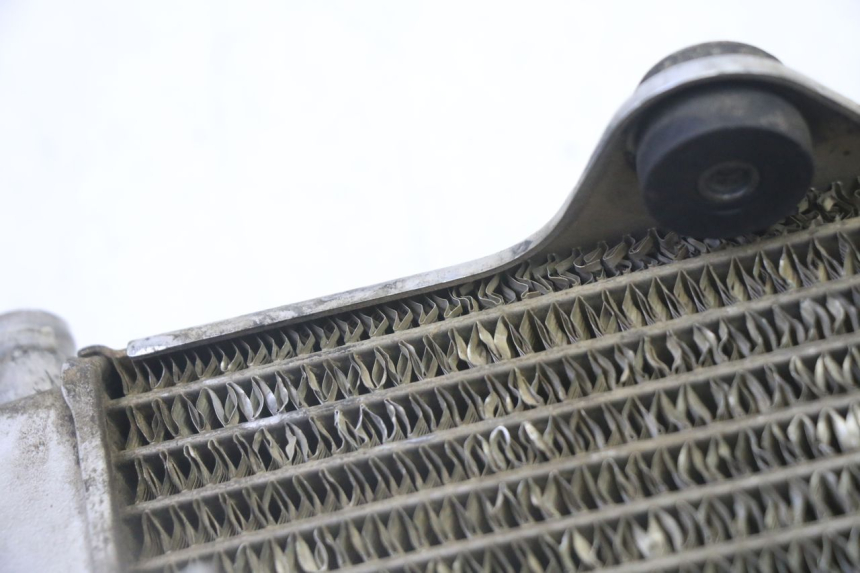 photo de KÜHLER LINKS YAMAHA YZ 125 (1998 - 2005) - Detailansicht des Bauteils