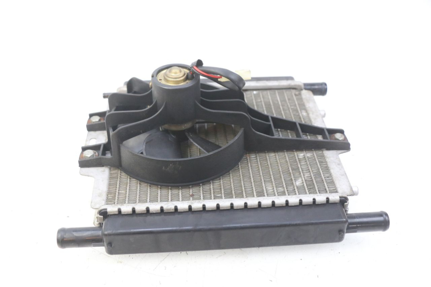 photo de KÜHLER PEUGEOT SATELIS COMPRESSOR K15 125 (2006 - 2009) - Alternative Perspektive