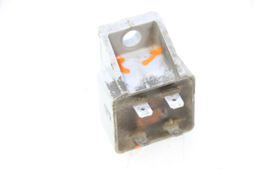 photo de REGLER LICHTMASCHINE PEUGEOT 103 SPX CLIP 50 (1989 - 1992) - Zoom auf Gebrauchszustand