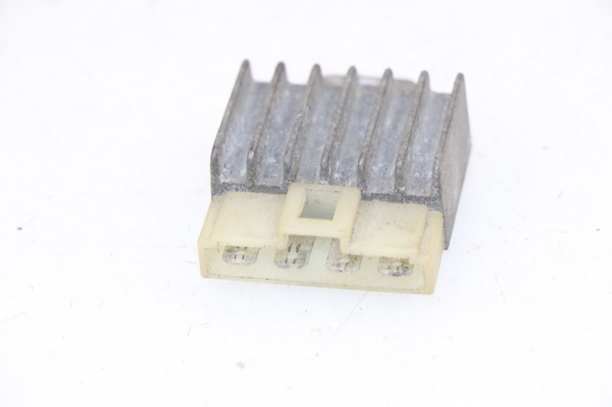 photo de REGLER LICHTMASCHINE MBK ACTIVE 80 (1991 - 1995) - Detailansicht des Bauteils