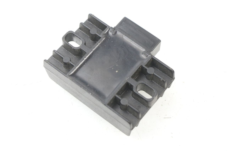 photo de REGLER LICHTMASCHINE YAMAHA AEROX 4 50 (2018 - 2020) - Detailansicht des Bauteils