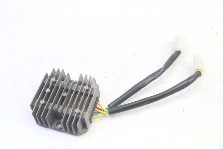 photo de SPANNUNGSREGLER KYMCO AGILITY 16+ 4T 50 (2018 - 2023) - Hauptansicht