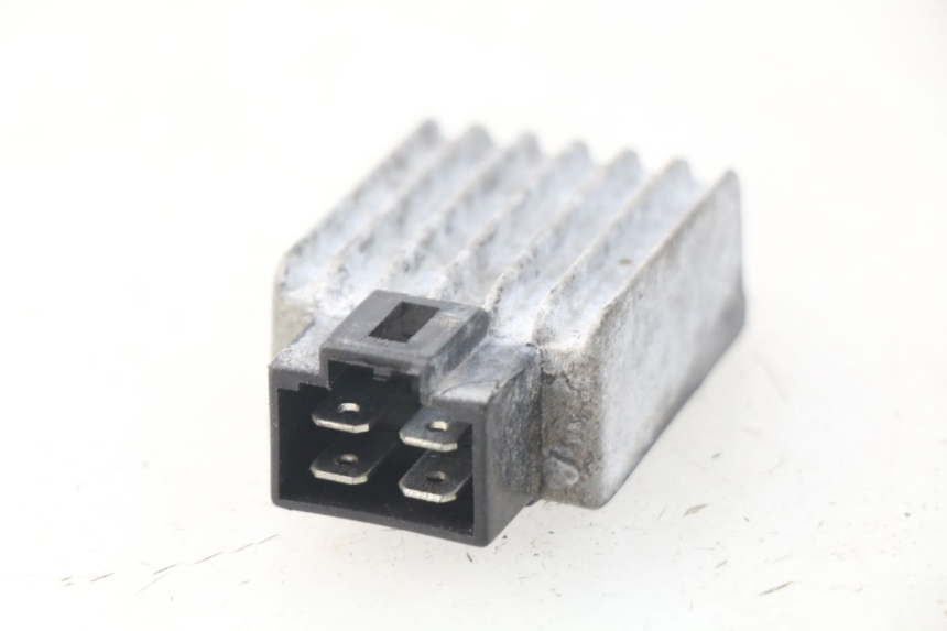 photo de LICHTMASCHINENREGLER KYMCO AGILITY 4T 50 (2005 - 2018) - Detailansicht des Bauteils