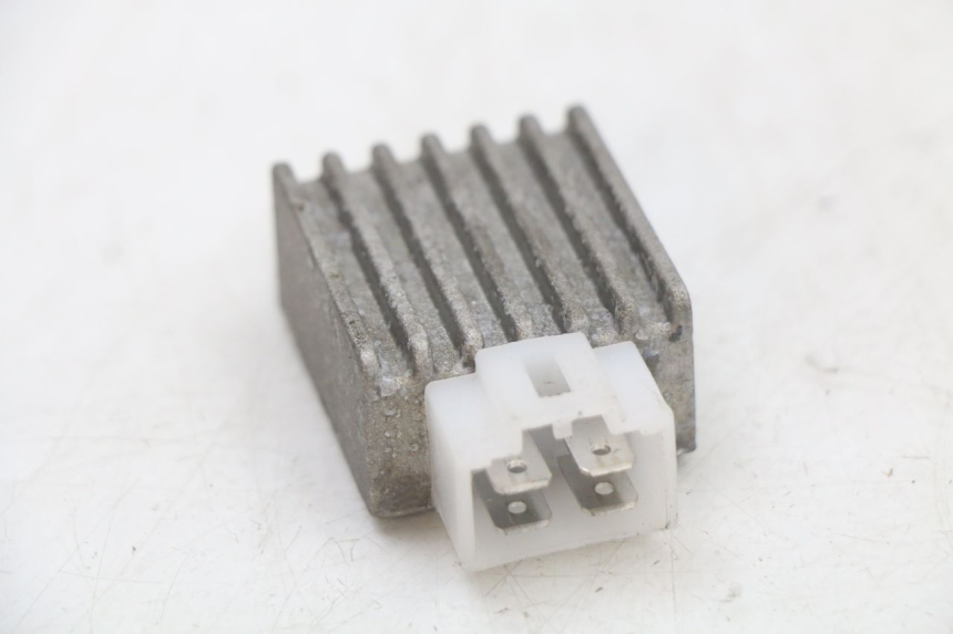 photo de LICHTMASCHINENREGLER KYMCO AGILITY 4T 50 (2005 - 2018) - Detailansicht des Bauteils