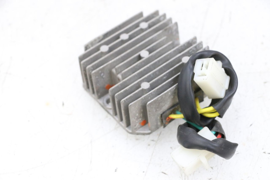 photo de LICHTMASCHINENREGLER KYMCO AGILITY 4T 50 (2018 - 2022) - Technische Nahaufnahme