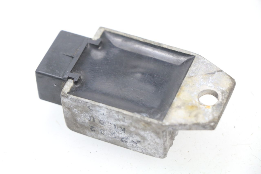 photo de REGLER LICHTMASCHINE KYMCO AGILITY 125 (2005 - 2010) - Detailansicht des Bauteils