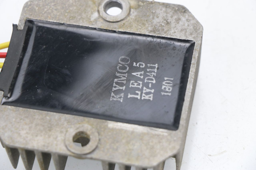 photo de REGLER LICHTMASCHINE KYMCO AGILITY CITY 16P 125 (2015 - 2021) - Detailansicht des Bauteils