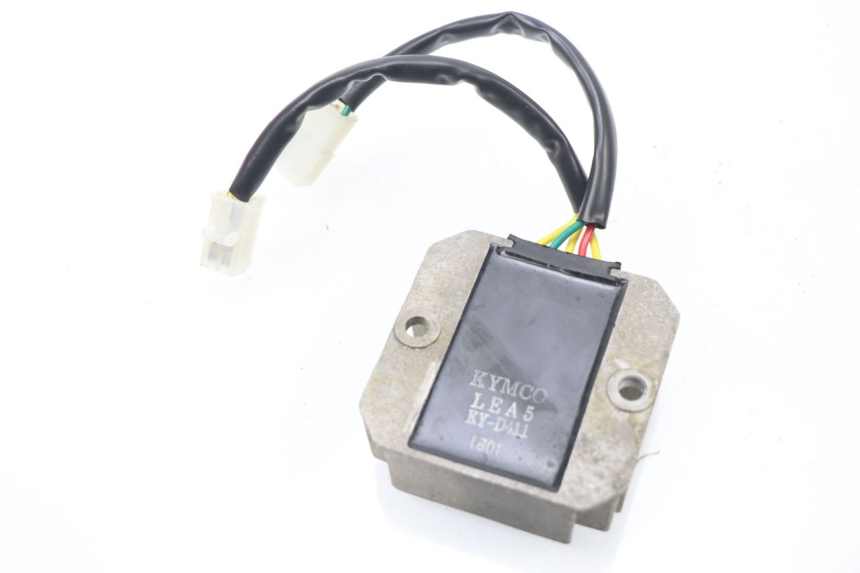 photo de REGLER LICHTMASCHINE KYMCO AGILITY CITY 16P 125 (2015 - 2021) - Zoom auf Gebrauchszustand