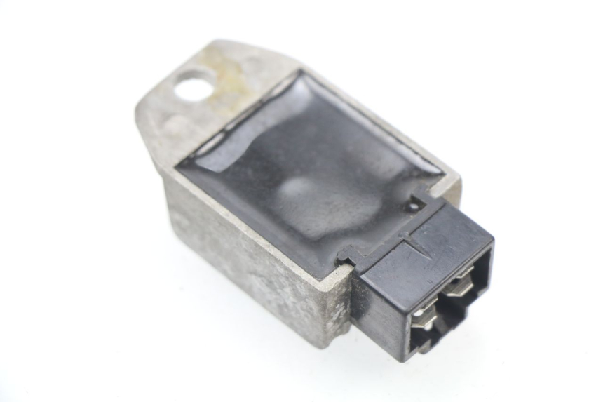 photo de REGLER LICHTMASCHINE KYMCO AGILITY PREMIUM 50 (2007 - 2010) - Alternative Perspektive