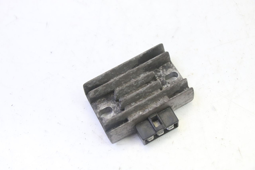 photo de REGLER LICHTMASCHINE HYOSUNG GV AQUILA 125 (2000 - 2009) - Detailansicht des Bauteils