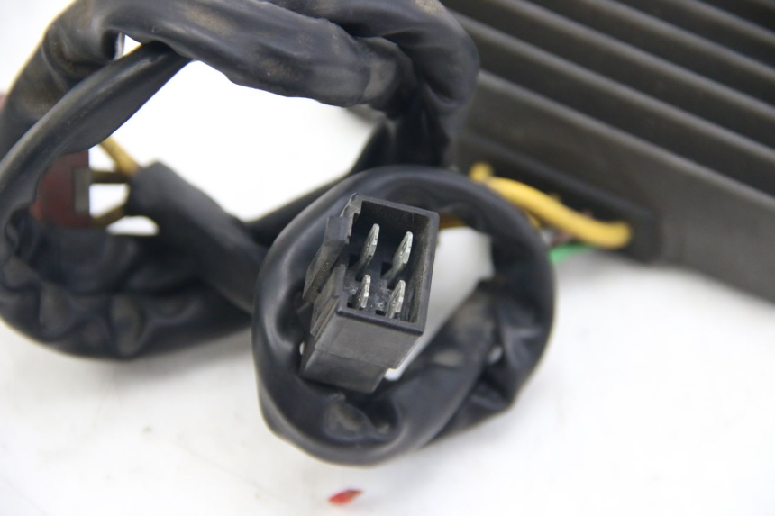 photo de SPANNUNGSREGLER APRILIA ATLANTIC 500 (2002 - 2003) - Alternative Perspektive