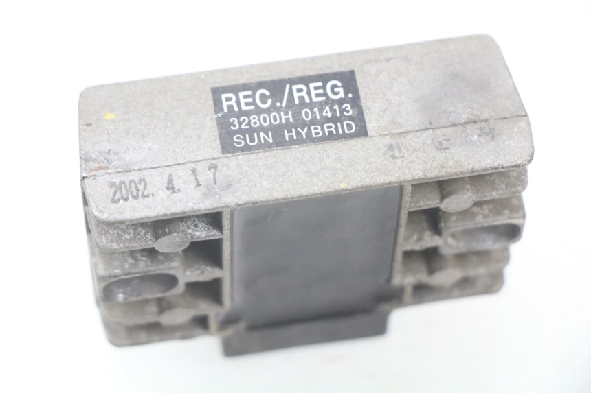 photo de REGLER LICHTMASCHINE PIAGGIO BEVERLY 125 (1998 - 2005) - Zoom auf Gebrauchszustand