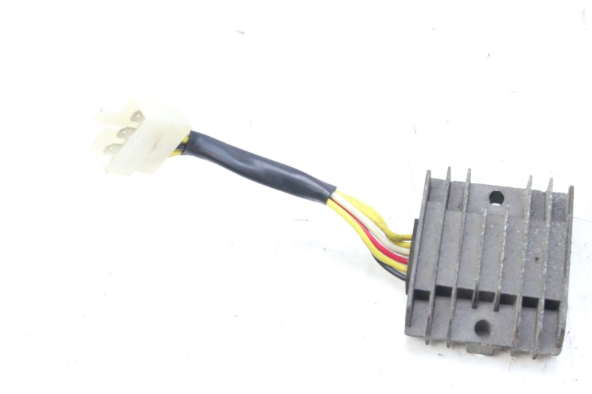 photo de SPANNUNGSREGLER WILDLANDER BISCUIT 125 (2004 - 2010) - Zoom auf Gebrauchszustand