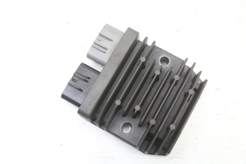 photo de REGLER LICHTMASCHINE BMW S RR ABS S1000RR 1000 (2015 - 2018) - Detailansicht des Bauteils