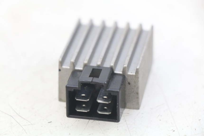 photo de SPANNUNGSREGLER BAOTIAN BT 49 QT-9 50 (2006 - 2010) - Detailansicht des Bauteils