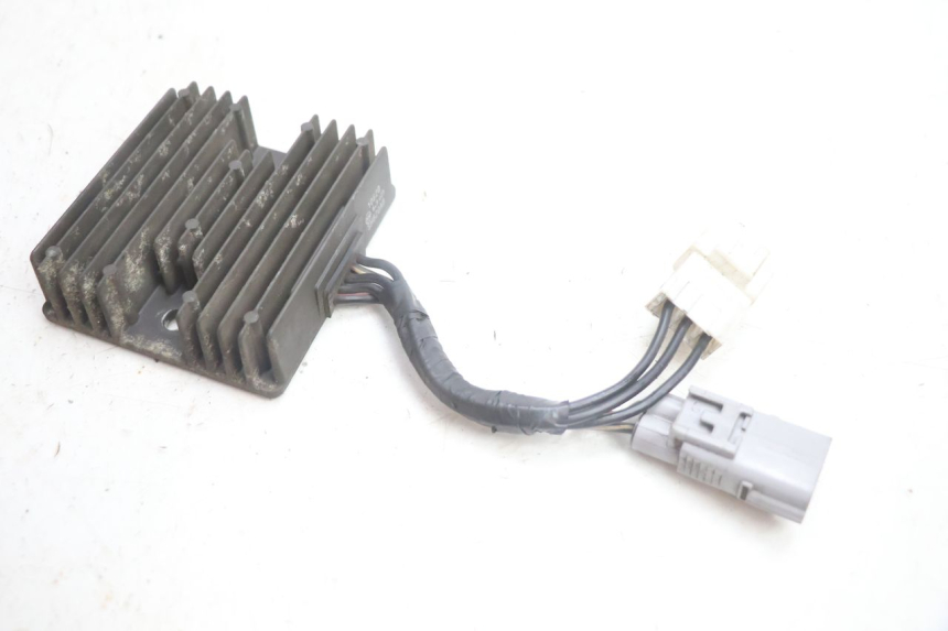 photo de REGLER LICHTMASCHINE SUZUKI BURGMAN EXECUTIVE ABS 650 (2006 - 2012) - Zoom auf Gebrauchszustand