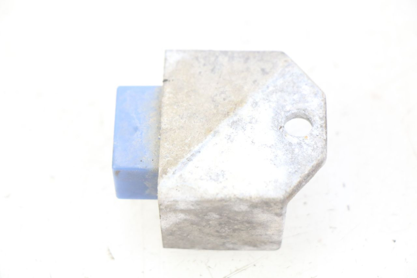 photo de REGLER LICHTMASCHINE YAMAHA BW'S NAKED 50 (2008 - 2019) - Detailansicht des Bauteils