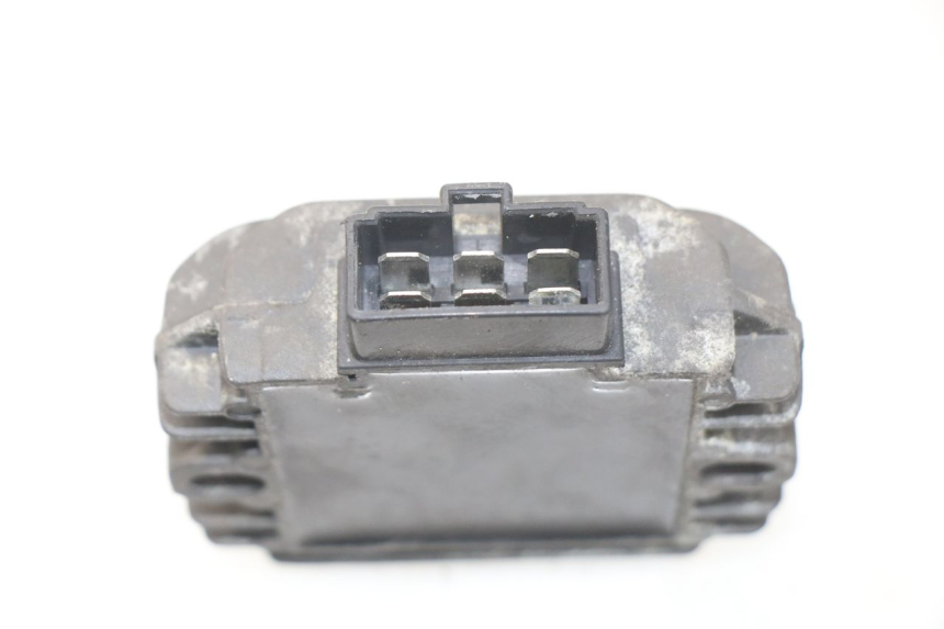 photo de REGLER LICHTMASCHINE PIAGGIO CARNABY 125 (2007 - 2011) - Detailansicht des Bauteils