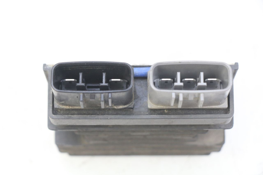 photo de LADEREGLER HONDA CB R 1000 (2018 - 2023) - Detailansicht des Bauteils