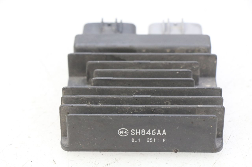 photo de LADEREGLER HONDA CB R 1000 (2018 - 2023) - Zoom auf Gebrauchszustand