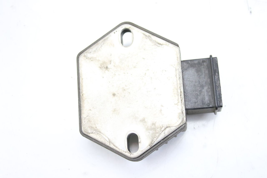 photo de LADEREGLER HONDA CBF 500 (2004 - 2007) - Details der Befestigungspunkte