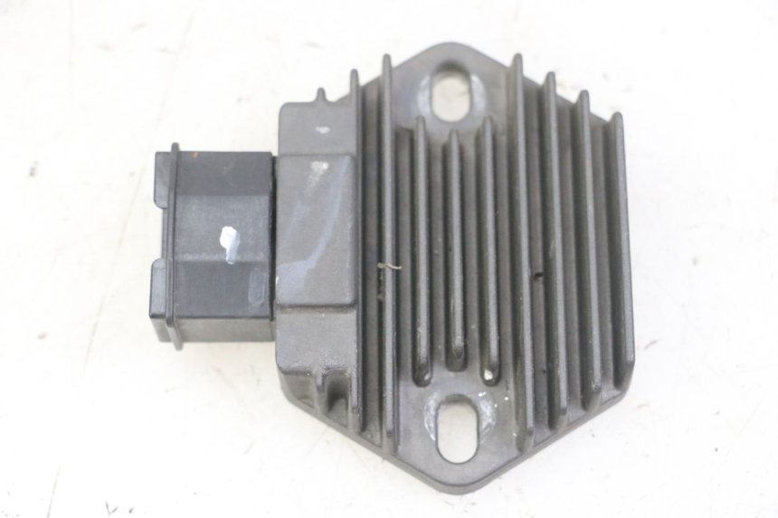 photo de LADEREGLER HONDA CBF 500 (2004 - 2007) - Hauptansicht