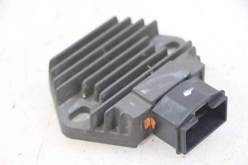 photo de LADEREGLER HONDA CBF 500 (2004 - 2007) - Detailansicht des Bauteils