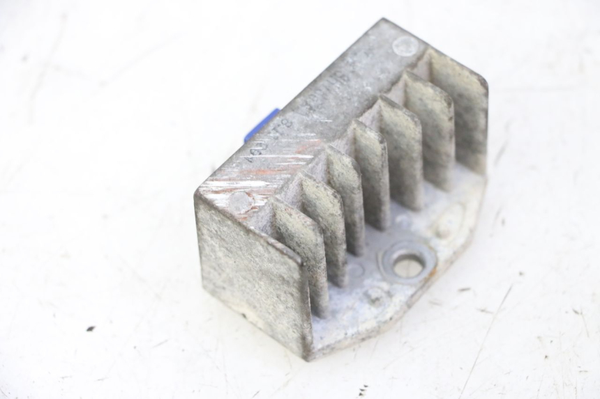 photo de REGLER LICHTMASCHINE HONDA CBF 125 (2009 - 2015) - Alternative Perspektive