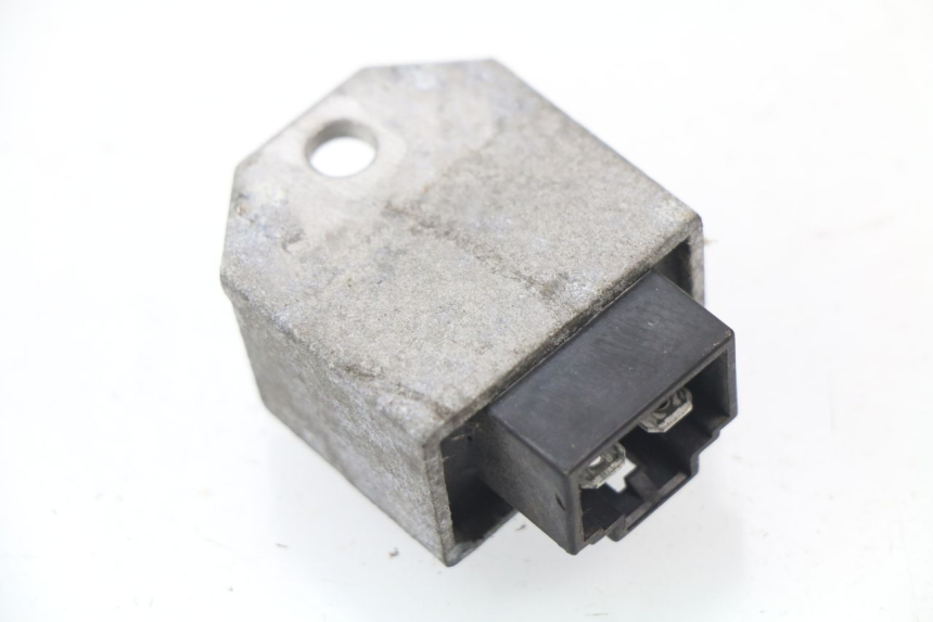 photo de REGLER LICHTMASCHINE HONDA CG 125 (1996 - 1998) - Zoom auf Gebrauchszustand