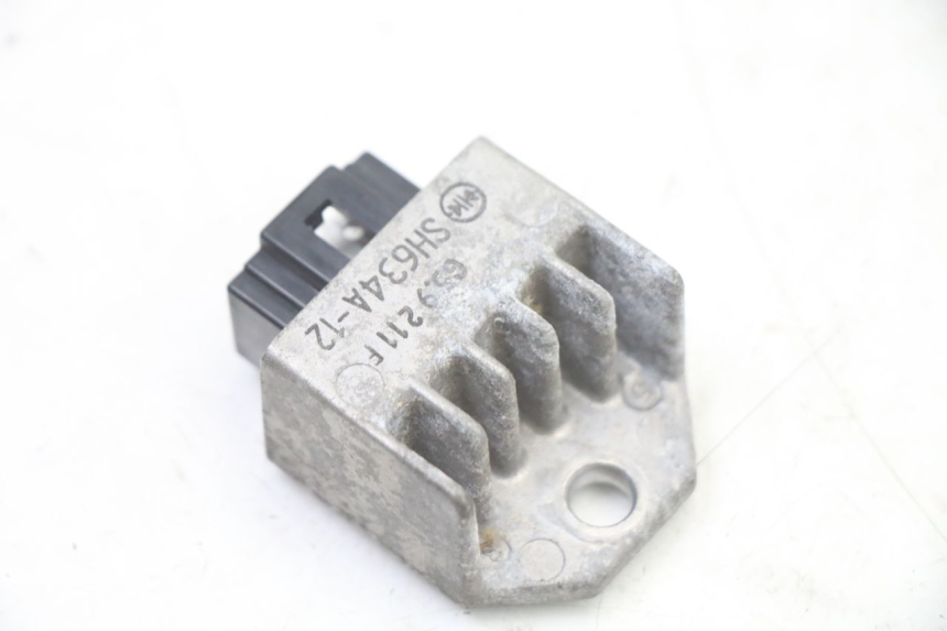 photo de LICHTMASCHINENREGLER PEUGEOT CITYSTAR 2T 50 (2018 - 2021) - Detailansicht des Bauteils