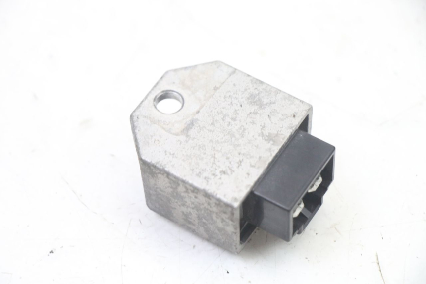 photo de LICHTMASCHINENREGLER PEUGEOT CITYSTAR 2T 50 (2018 - 2021) - Alternative Perspektive