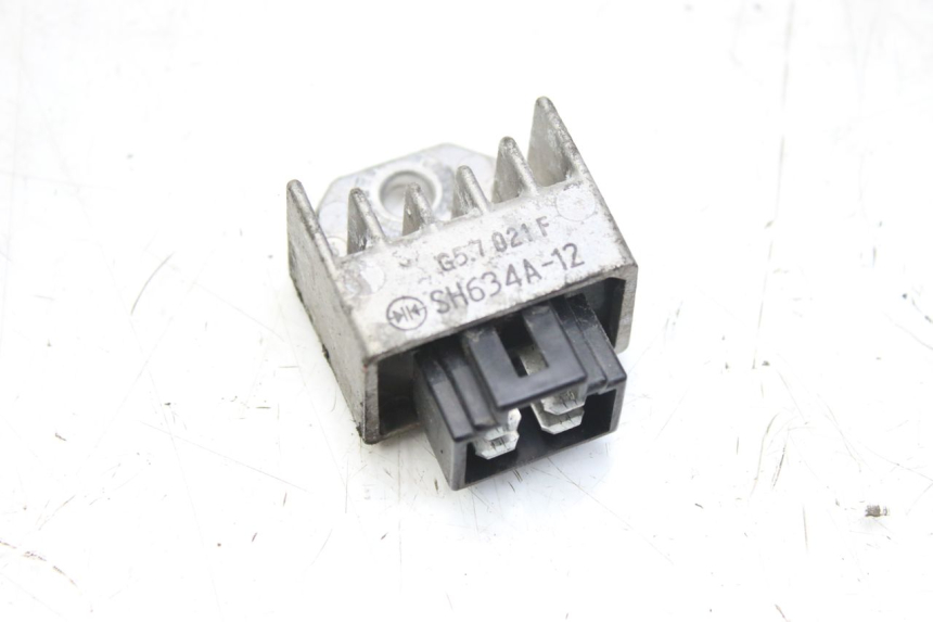 photo de SPANNUNGSREGLER PEUGEOT CITYSTAR 50 (2013 - 2017) - Hauptansicht