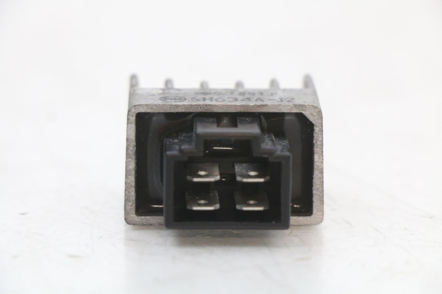 photo de SPANNUNGSREGLER PEUGEOT CITYSTAR 50 (2013 - 2017) - Zoom auf Gebrauchszustand