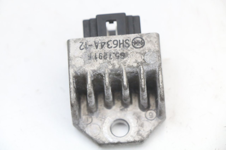 photo de SPANNUNGSREGLER PEUGEOT CITYSTAR 50 (2013 - 2017) - Alternative Perspektive