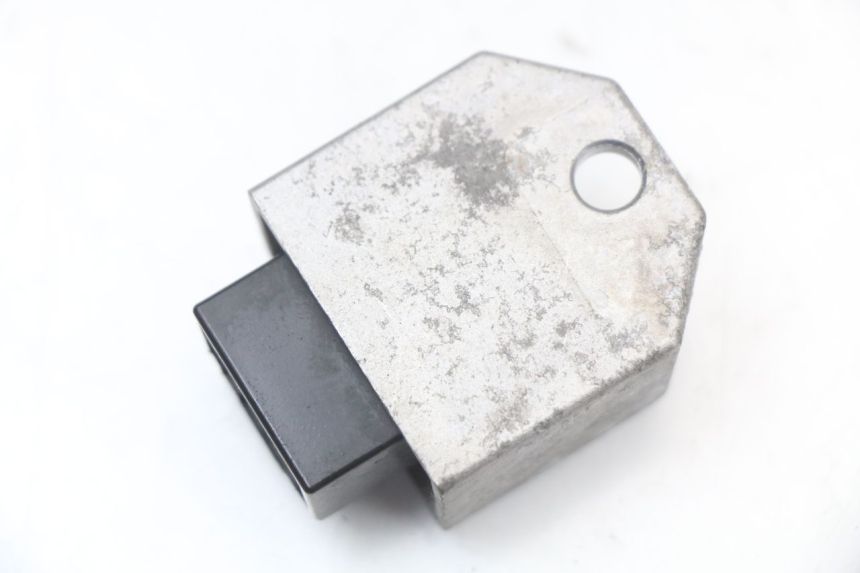 photo de SPANNUNGSREGLER PEUGEOT CITYSTAR 50 (2013 - 2017) - Technische Nahaufnahme