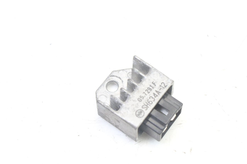 photo de SPANNUNGSREGLER PEUGEOT CITYSTAR 50 (2013 - 2017) - Detailansicht des Bauteils