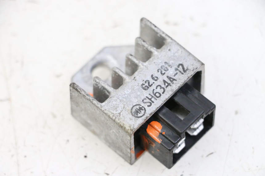 photo de SPANNUNGSREGLER PEUGEOT CITYSTAR 50 (2013 - 2017) - Hauptansicht