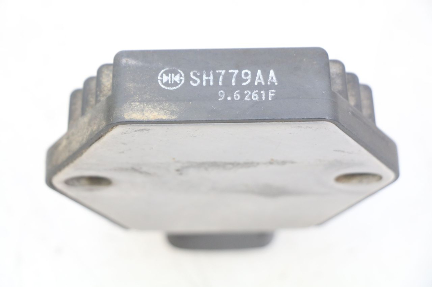 photo de SPANNUNGSREGLER HONDA CRF CR-F 450 (2009 - 2012) - Alternative Perspektive