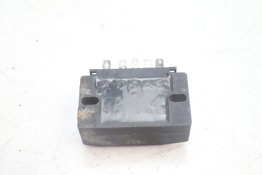 photo de REGLER LICHTMASCHINE SUZUKI DR S 600 (1985 - 1989) - Technische Nahaufnahme